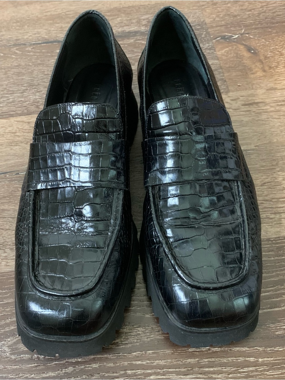 Freda Salvador black croc embossed lug sole loafers comfort lite 10 - Picture 3 of 7